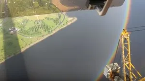 IMAGINILE ZILEI Fenomen ULUITOR pe cerul Rusiei: Un curcubeu în formă de cerc, filmat de pe o macara în Sankt Petersburg