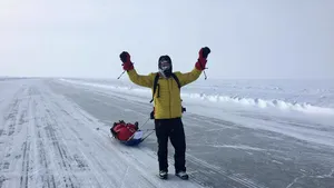 O mie cinci sute de copaci au fost plantaţi pentru Tibi Uşeriu, câştigătorul maratonului 