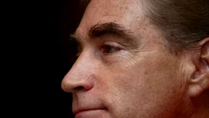 Petre Roman: Băsescu, care se vrea un preşedinte mare, este un om mic