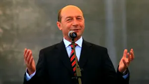 Lui Băsescu i-au dat lacrimile la inaugurarea Casei României de la Beijing