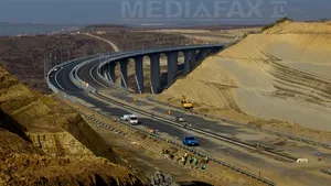 Guvernul a avizat revenirea CNADNR la Ministerul Transporturilor şi a restrâns denumirea DPIIS