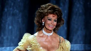 Sophia Loren joacă în rolul mamei sale