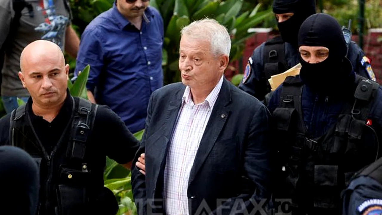 Primarul Sorin Oprescu află luni dacă rămâne în arest sau va fi eliberat 