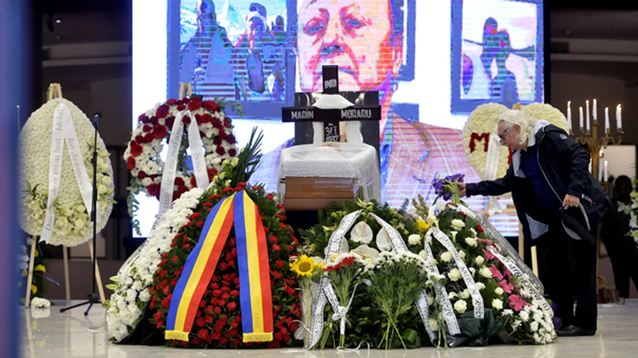 REPORTAJ. Marin Moraru, actorul de comedie cu chip de copil, condus pe ultimul drum de sute de admiratori. Ion Caramitru: Marin, să-ţi fie drumul uşor şi amintirea neştearsă! - FOTO, VIDEO