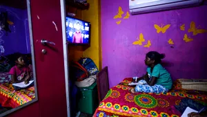 O ţară cu peste 120 de milioane de oameni anunţă că şcolile nu se vor redeschide. Orele vor fi difuzate la TV