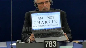 Mesajul unui eurodeputat extremist polonez în PE: 