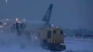 Children Blocked On Airport Near London, Awaiting Flight Back To Romania