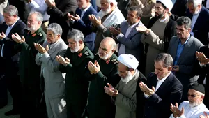 Iranul avertizează SUA că va distruge orice agresor, chiar dacă ameninţarea este una limitată