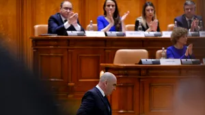 Guvernul Bolojan, demis prin moțiune de cenzură | GALERIE FOTO
