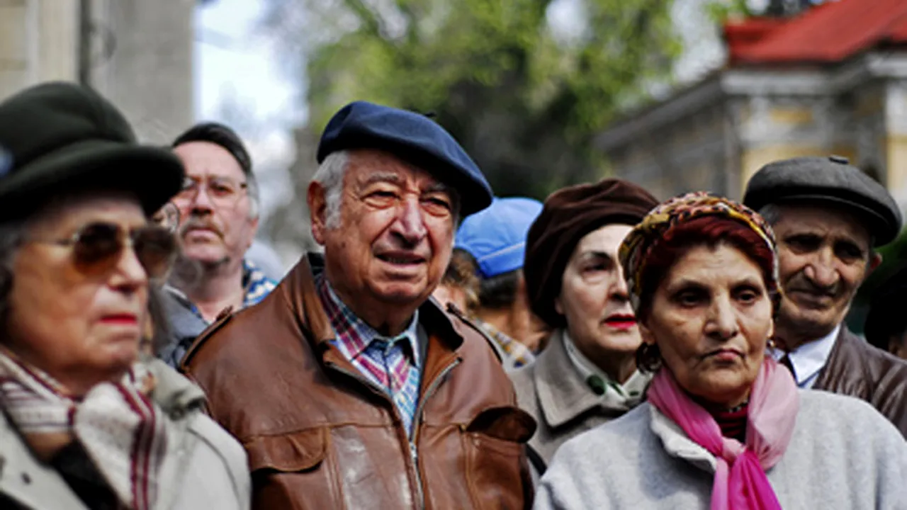 Pensiile vor fi îngheţate anul viitor la nivelul din octombrie 2009