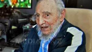 Fidel Castro primeşte un premiu pentru pace în China, o alternativă la Nobel