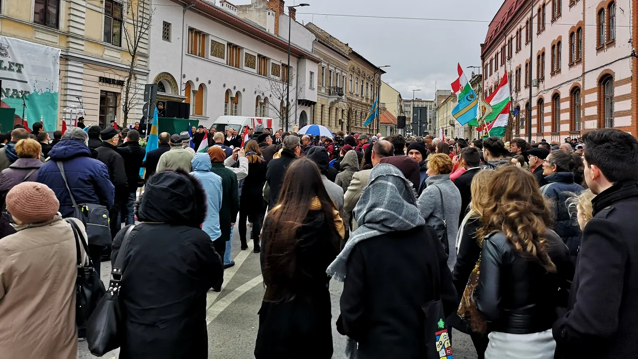 Primarii din Sfântu Gheorghe şi Odorheiu Secuiesc, amendaţi pentru că nu au arborat steagul României, de „Ziua Maghiarilor de Pretutindeni”