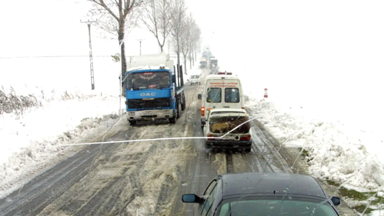 Traficul s-a reluat pe DN1 B, după ce a fost blocat din cauza unei conducte sparte de gazolină