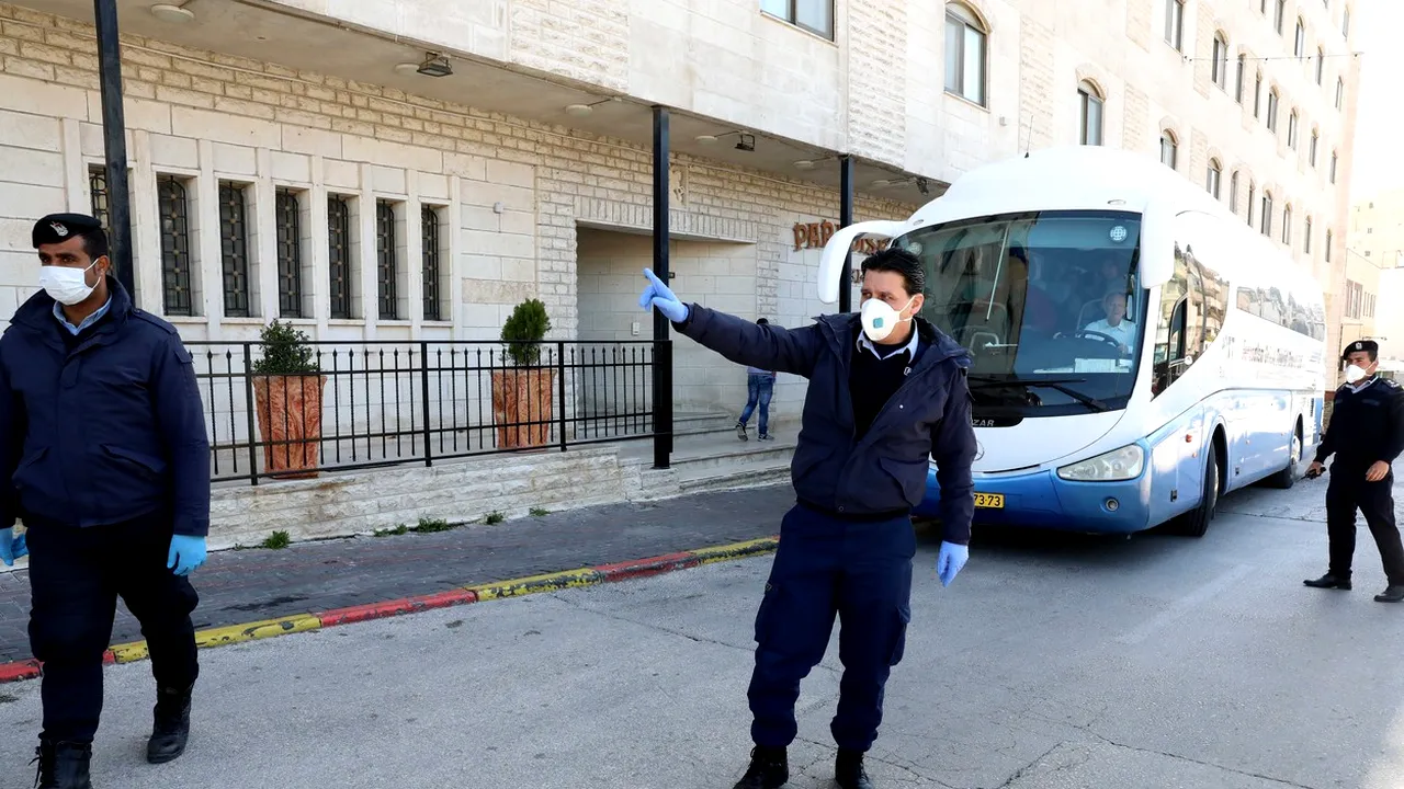 Măsuri drastice împotriva COVID-19, în Israel: Carantină sau repatriere pentru toate persoanele care ajung în ţară