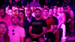 FOTO VIDEO Mii de fani Bitcoin s-au strâns la conferinţa despre criptomonede din Miami