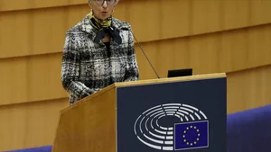 Christine Lagarde: Relansarea economică în zona euro s-a redus din cauza lipsei de materii prime şi a inflaţiei