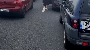 VIDEO Carambol uriaş pe Autostrada Soarelui: 55 de maşini şi 155 de persoane implicate/ UPDATE: 17 victime, între care 5 copii, au fost duse la spital