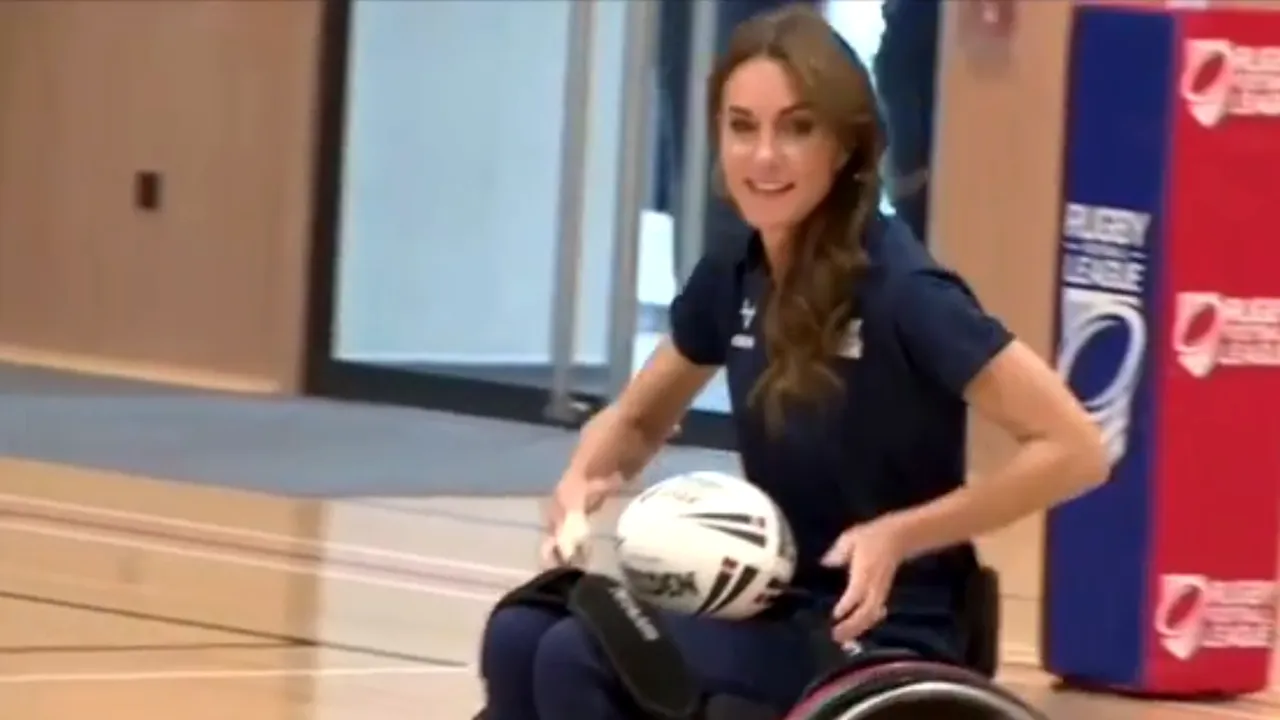Prinţesa Kate, în scaune cu rotile pentru un antrenament de rugby

