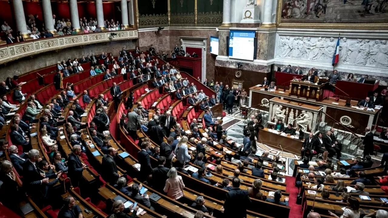 Franța aprobă închisoarea pe viață pentru violatorii copiilor sub 15 ani