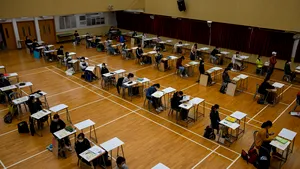 Evaluarea Naţională 2020, în cifre. Câţi elevi s-au înscris la examene. Şcolile au venit cu soluţii pentru evitarea aglomeraţiei