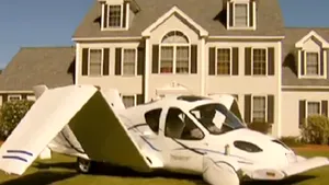 Maşina zburătoare, mijlocul de transport al viitorului. Când vom putea conduce un astfel de vehicul - FOTO, VIDEO