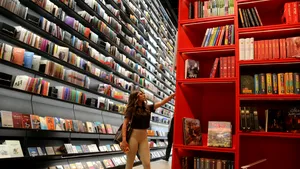 Ce este „biblioterapia” și de ce tot mai mulți oameni apelează la ea?
