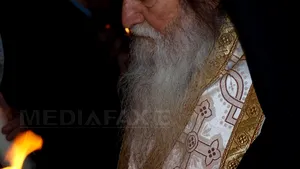 Pimen îl felicită pe deputatul care se declara împotriva celor care confundă fericirea cu funduleţul