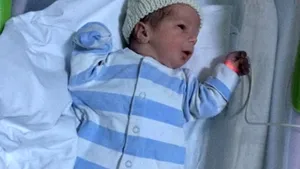 Preşedintele Băsescu şi-a vizitat nepoţelul la maternitate: Se simte perfect. Îmi place numele Radu