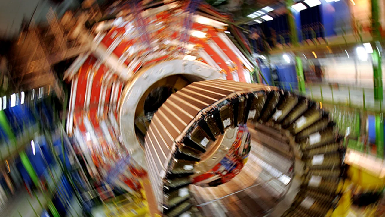 MAE: Romania îşi va consolida capacitatea de cercetare după dobandirea calităţii de membru CERN