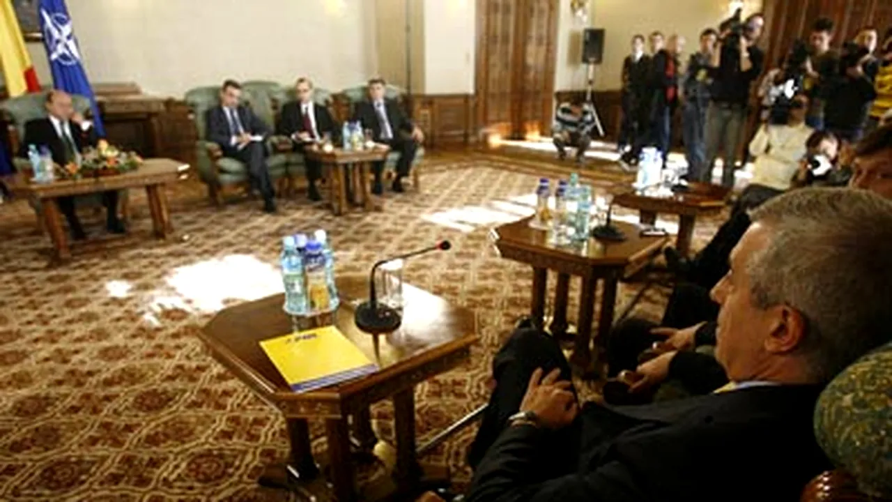 Schimb de replici Băsescu-Tăriceanu, la începutul consultărilor de la Cotroceni