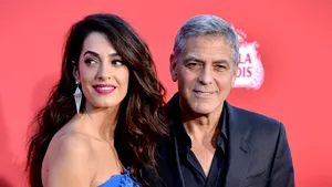 George şi Amal Clooney donează 500.000 de dolari unei iniţiative împotriva portului de armă / Inspirată de gestul lor, o altă vedetă anunţă o donaţie similară
