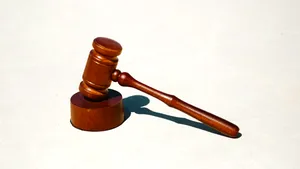 Patru organizații ale magistraților cer o discuție urgentă cu premierul Bolojan. Ce invocă acestea