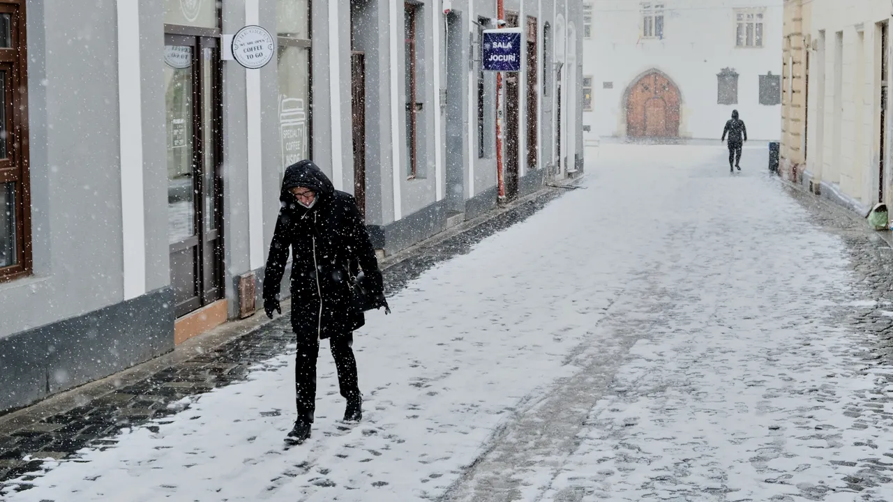 METEO, 10 decembrie. Vremea în România. Ploi, ninsori abundente şi viscol. ANM: Cod galben extins
