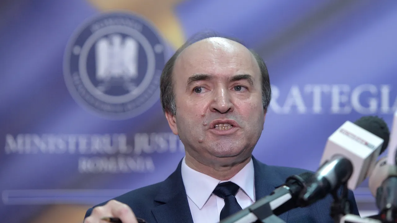 Tudorel Toader, despre revocările şi numirile pe care el le propune: Preşedintele întâi dă răspunsuri şi apoi spune 