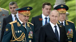 Ministrul rus al Apărării acuză NATO că şi-a sporit misiunile de recunoaştere în apropierea frontierelor Rusiei