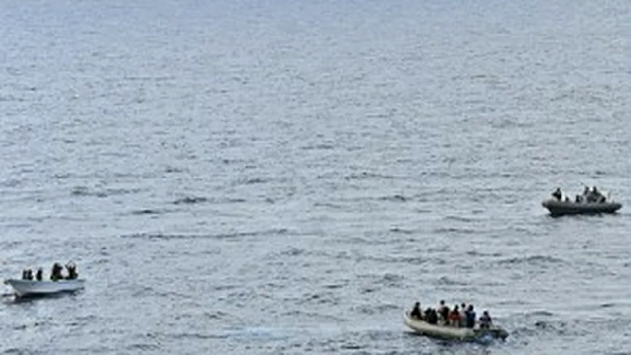 Romanian Sailors Kidnapped By Somali Pirates Are Safe And Sound - FM