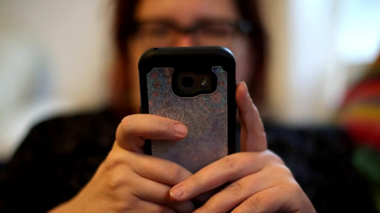 Rusia ordonă ca aplicația de mesagerie MAX, susținută de stat și rivală a WhatsApp, să fie preinstalată pe telefoane și tablete