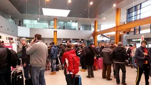 Traficul de pasageri în creştere cu 34% pe Aeroportul Cluj. Trebuie rezolvată problema parcărilor