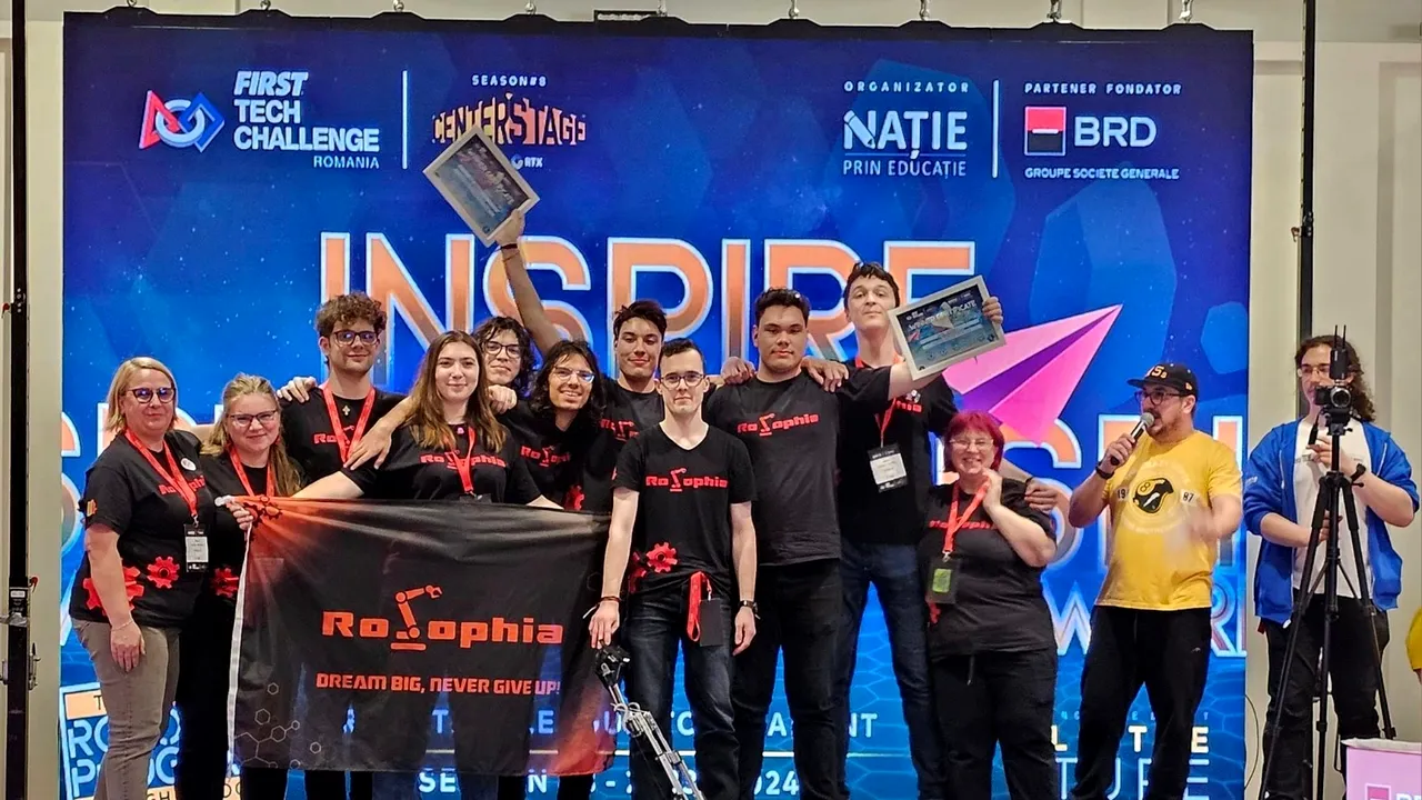 Elevi din Galaţi, la una dintre cele mai importante competiţii de robotică din lume