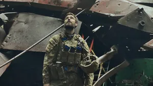 Războiul din Ucraina, ziua a 85-a. Rusia anunţă topul ţărilor „neprietenoase / Continuă bombardamentele / Cancelarul german Olaf Scholz nu vrea ca Ucraina să intre în UE „pe scurtătură” / Australia trimite încă 20 de vehicule blindate Bushmaster armatei ucrainiene / Moscova vrea să înroleze studenţi din Doneţk, iar Polonia trimite benzină la Kiev