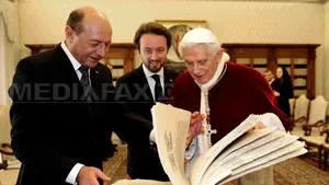 Băsescu: Sentimentul meu este că Papa a vrut să îşi continue opera, fără constrângeri administrative
