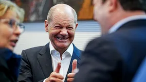 Scholz este convins că Germania va evita recesiunea şi vrea negocieri comerciale cu SUA şi China 