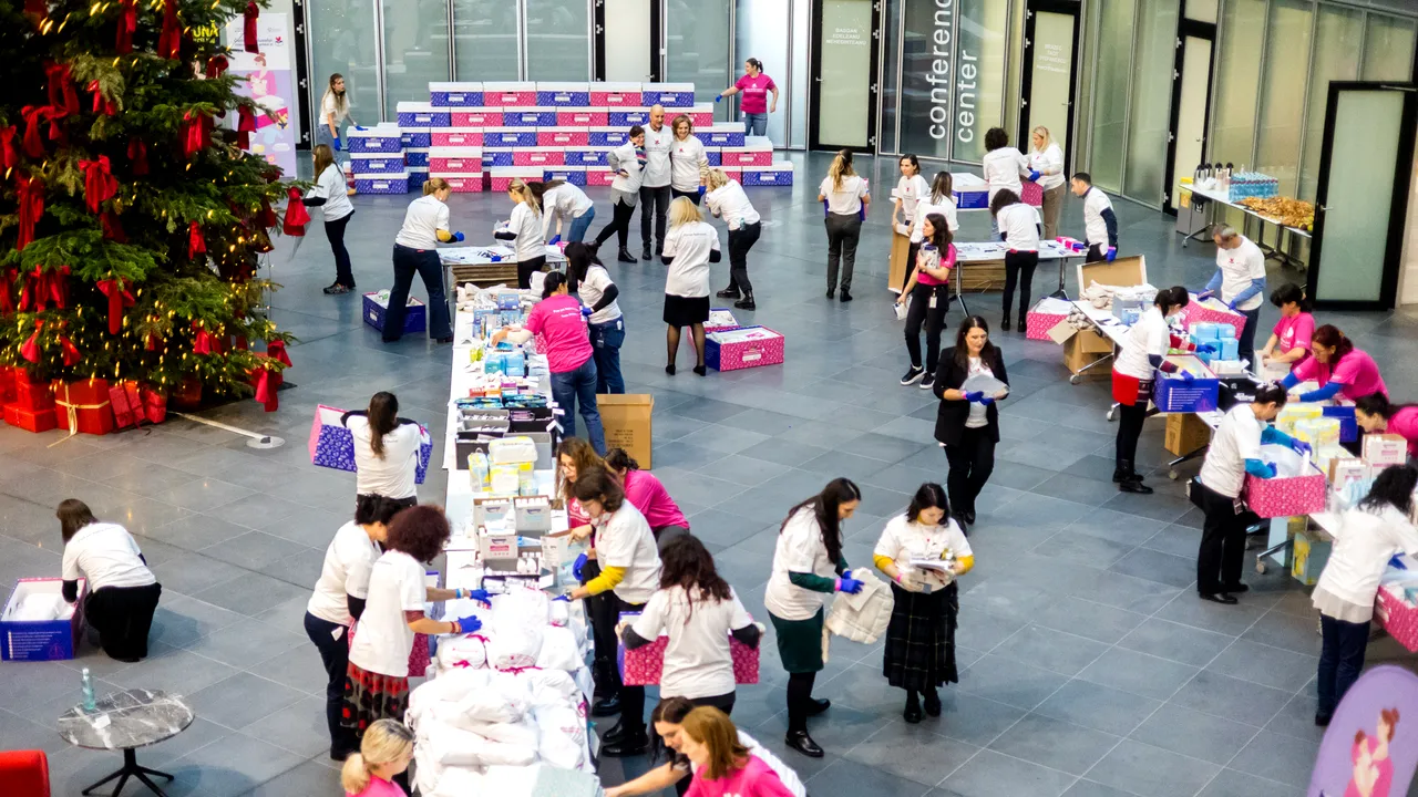 Maratonul Cutia Bebeluşului: 400 de ore de voluntariat, 500 de cutii destinate familiilor 