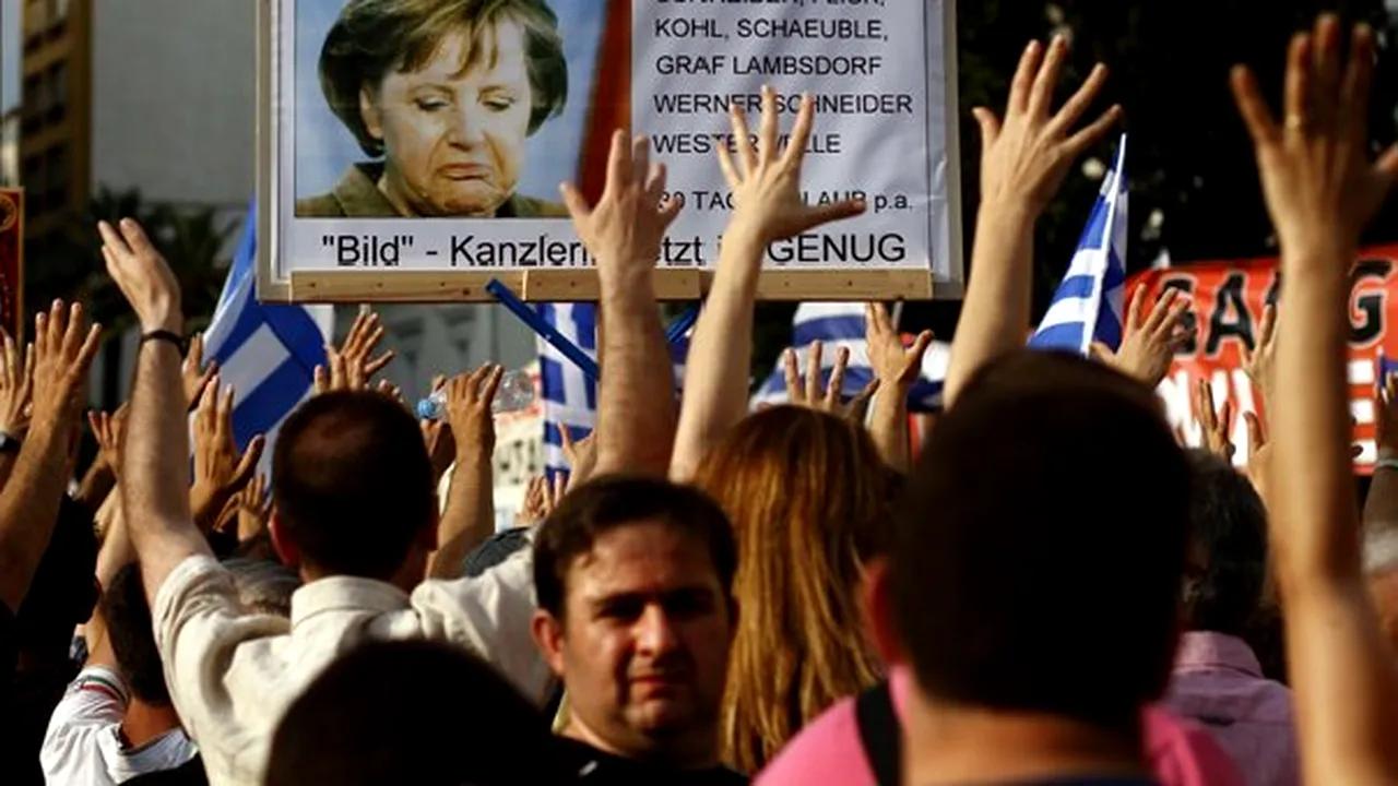 Grecia se răscoală împotriva austerităţii: Peste 50.000 de manifestanţi, pe străzile din Atena