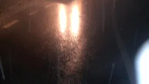 FOTO | Ninge în judeţul Neamţ, iar drumarii au împrăştiat material antiderapant