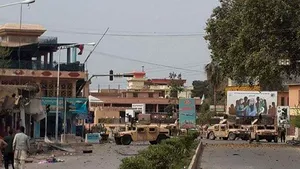 Explozii şi focuri de armă, în apropiere de Consulatul indian din Jalalabad. Atacatorii sinucigaşi, omorâţi de forţele afgane