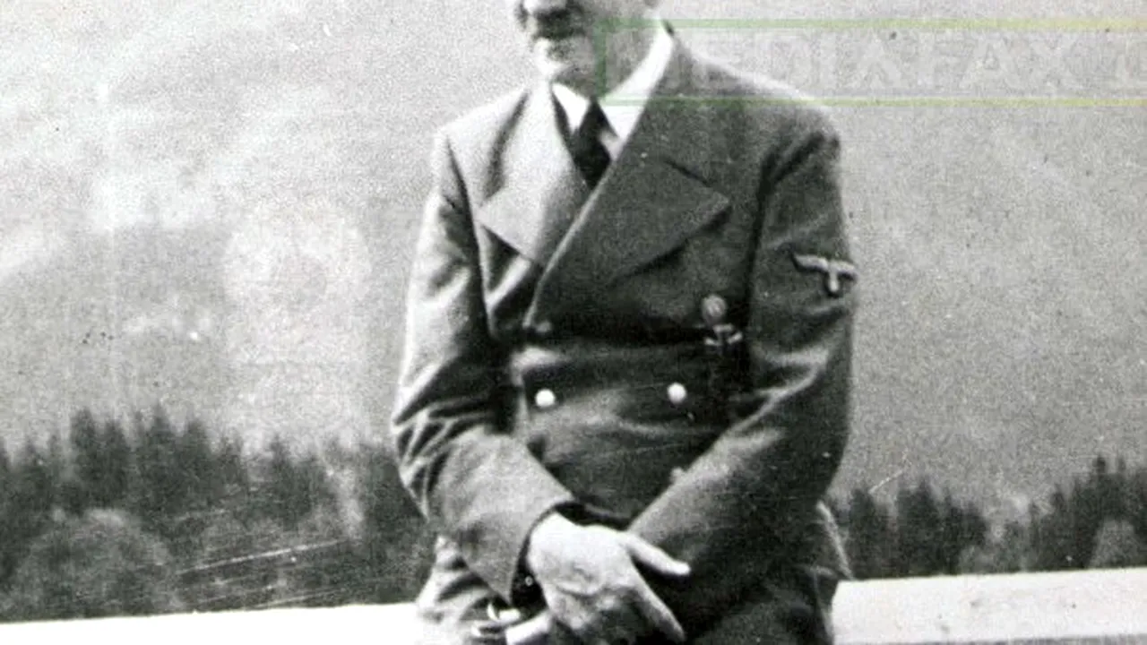 Scrisoare a lui Hitler în care cere o reducere de preţ unui vânzător de maşini, scoasă la licitaţie