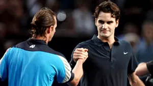 Federer, eliminat de Nalbandian în turul trei la Paris-Bercy