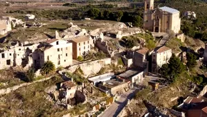 Satul abandonat din Spania, la două ore de Barcelona: ruinele Războiului Civil, în picioare