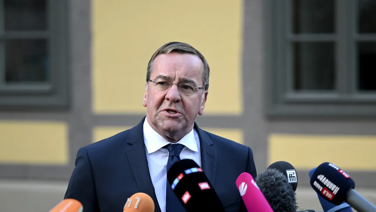 Ministru german: Decizia privind tancurile trebuie analizată atent, pe fondul evoluţiei războiului